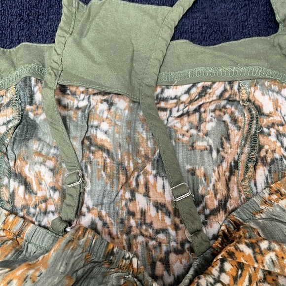 Halter top - Picture 4 of 11